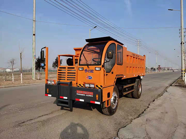 礦用運(yùn)輸車(chē)廠家分享礦用運(yùn)輸車(chē)潤(rùn)滑油加注的方法？